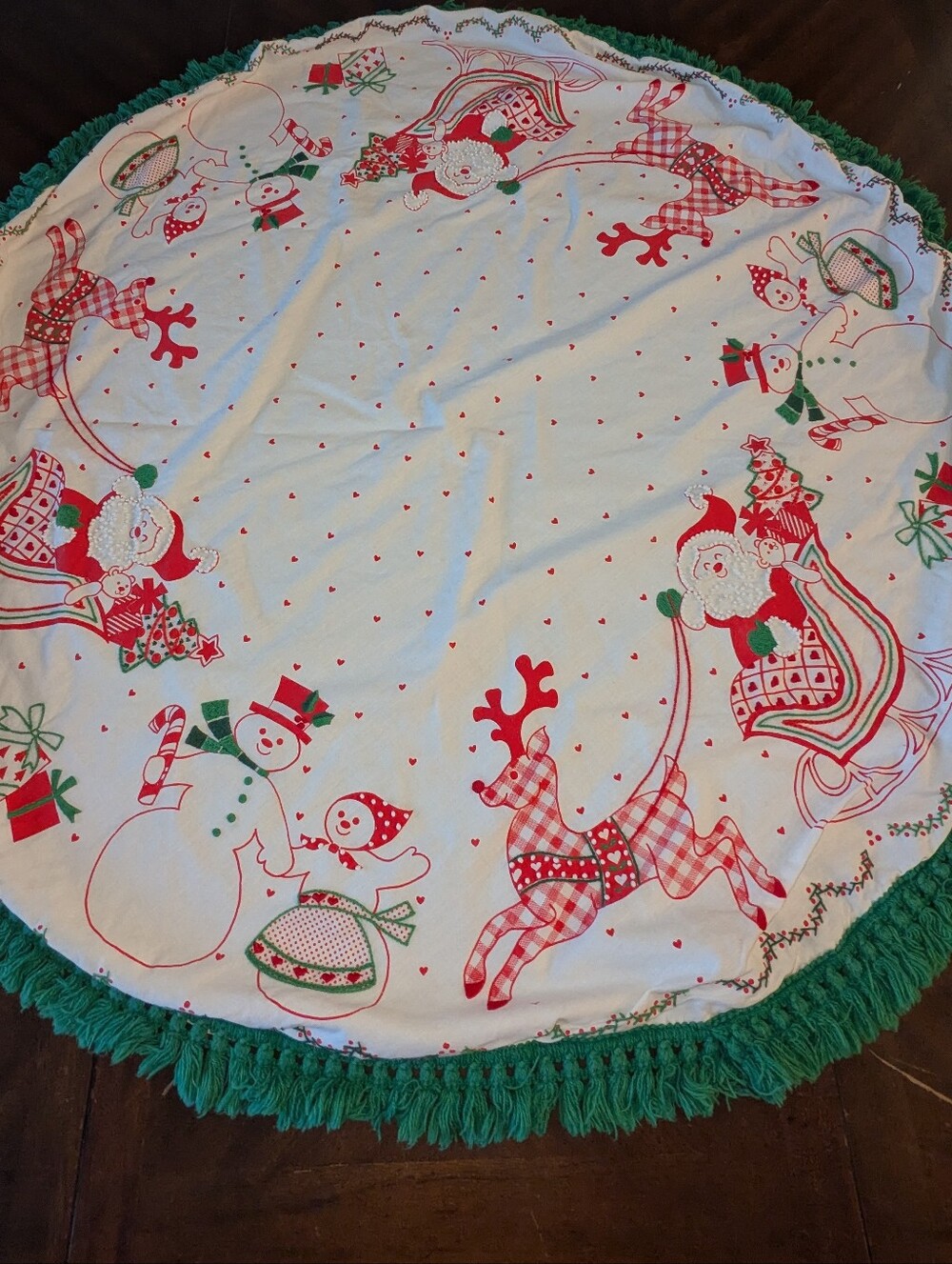 Vintage 1988 Creative Circle "Santa Go Round" Embroidery Christmas